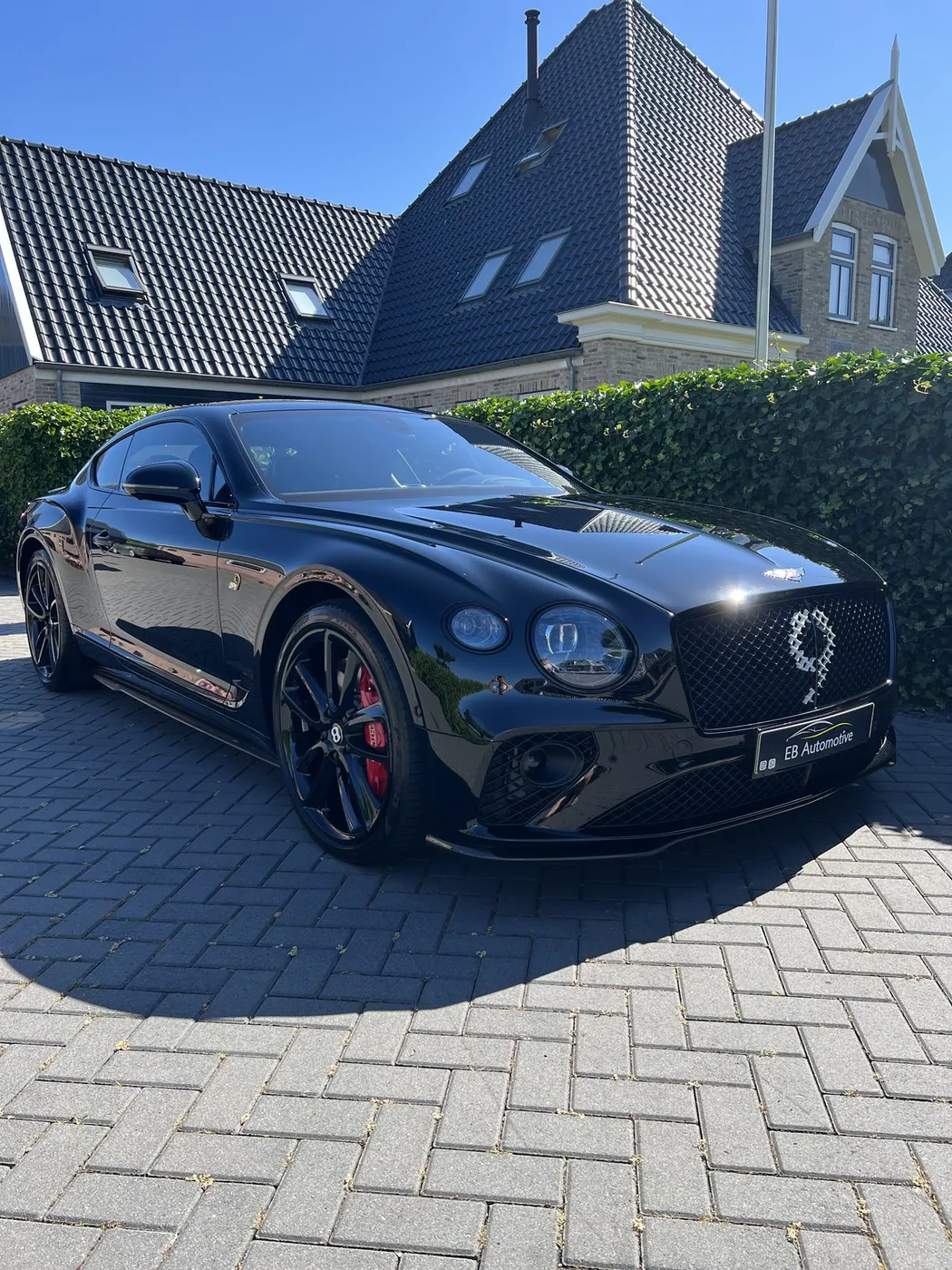 Zwarte Bentley Continental GT