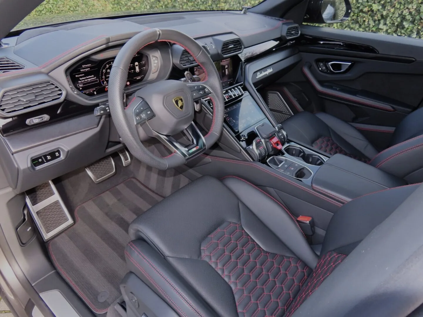 Lamborghini Urus interieur detailing
